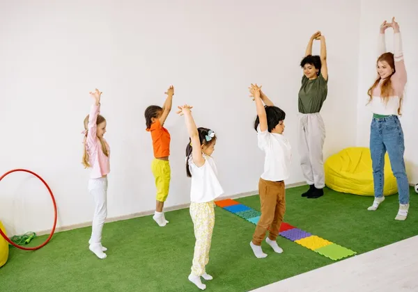 Kinderen tijdens een beweeggroep